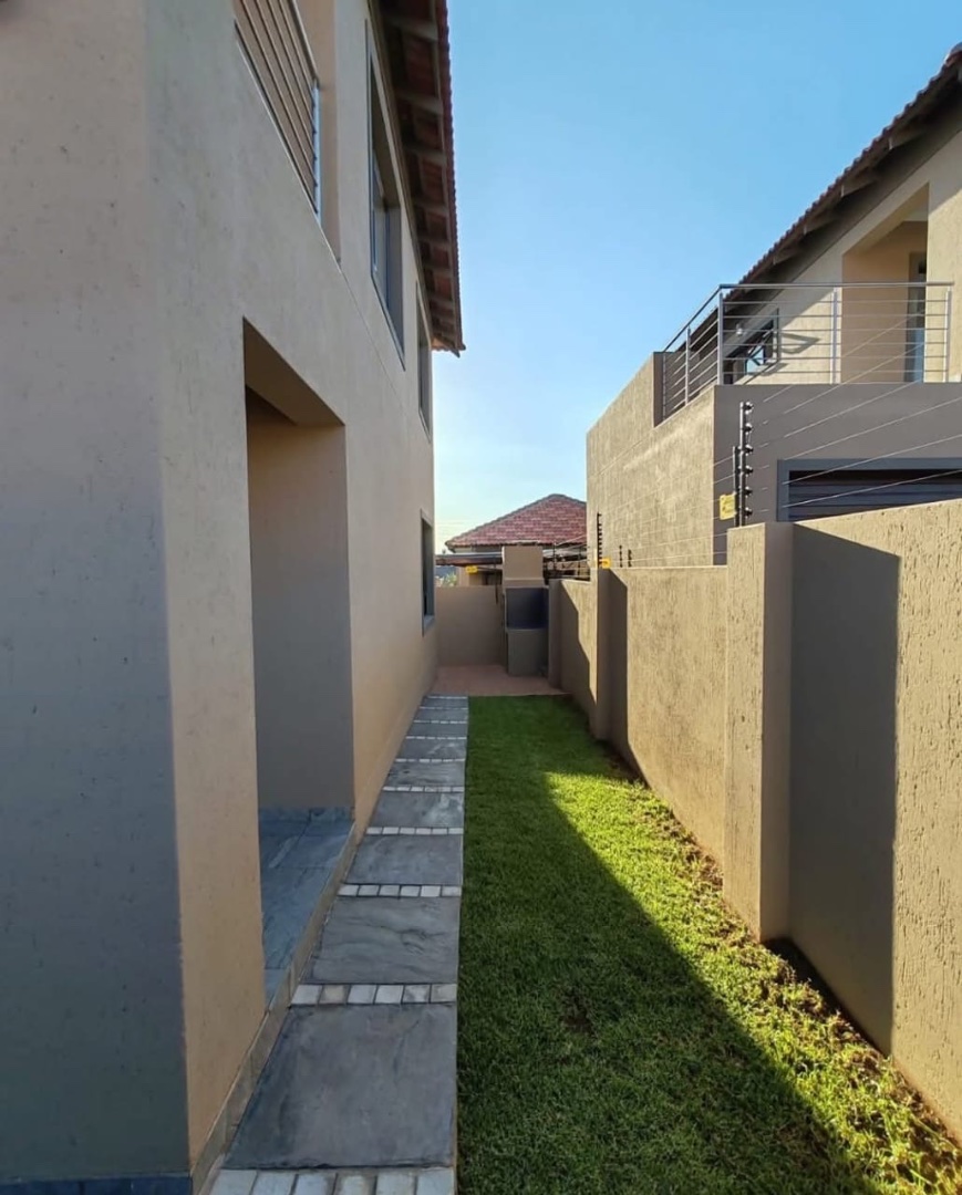 3 Bedroom Property for Sale in Wilkoppies North West